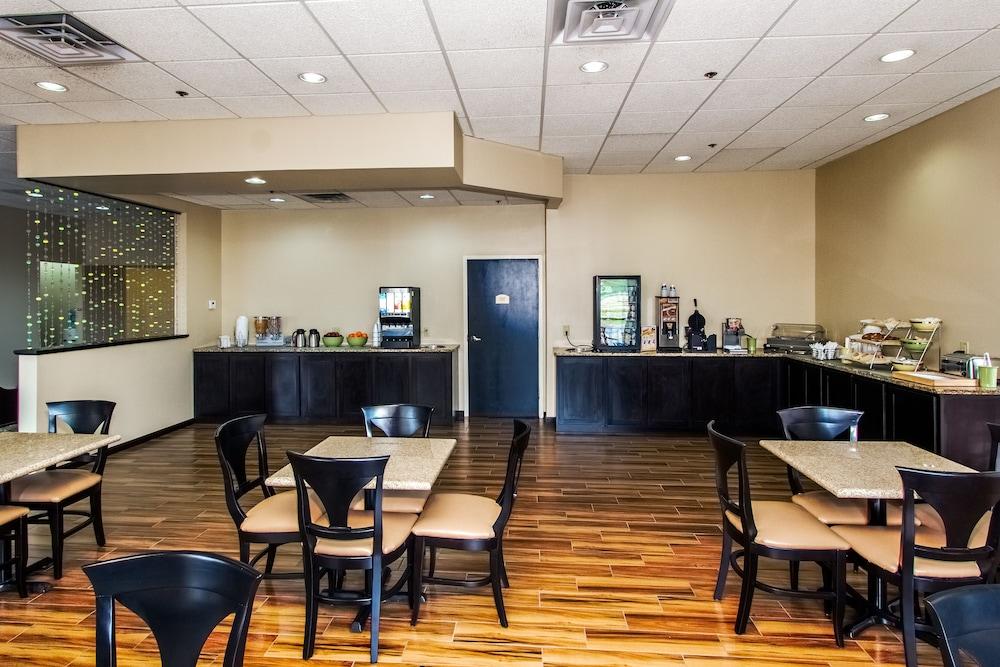 Quality Inn & Suites Moline - Quad Cities Buitenkant foto