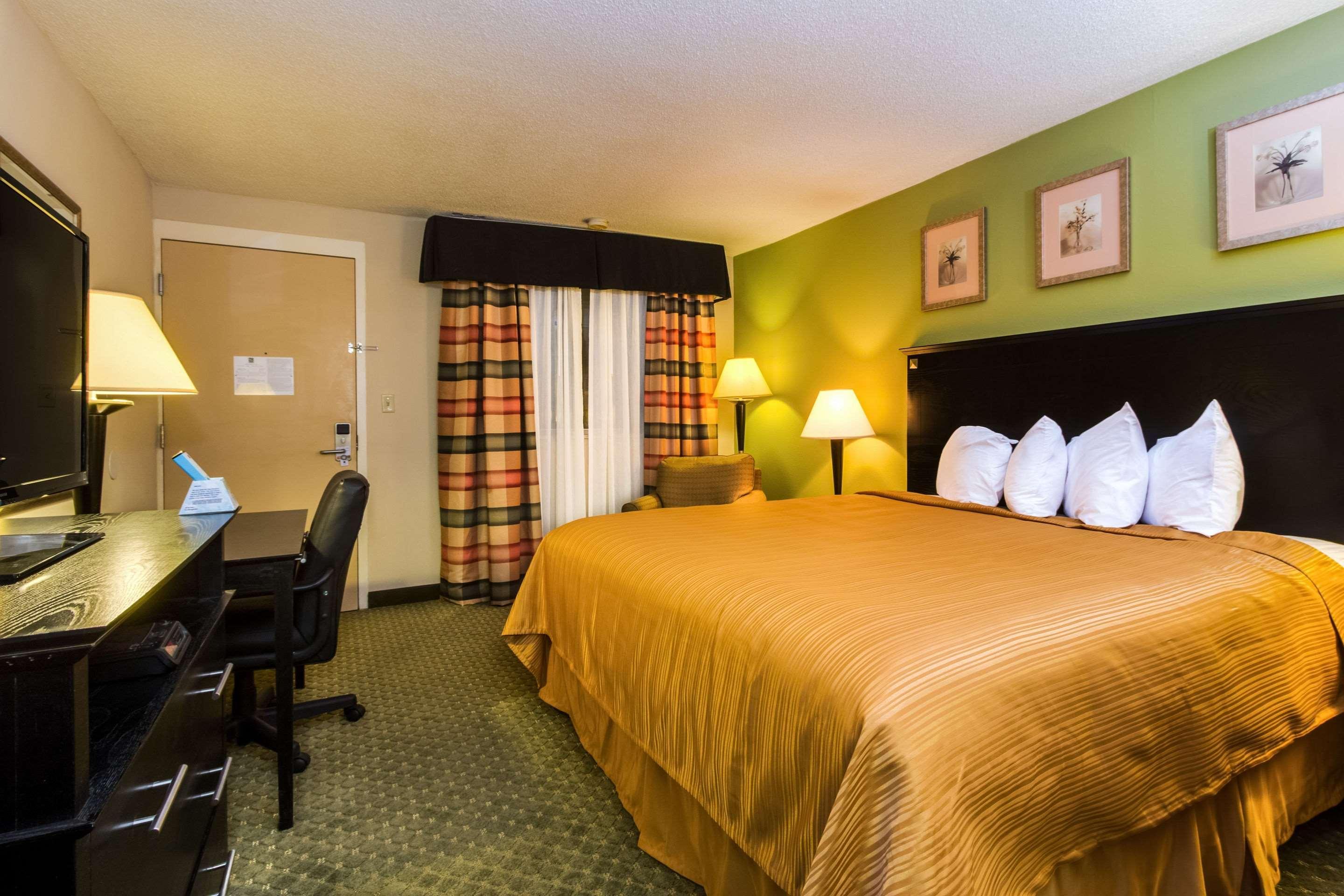 Quality Inn & Suites Moline - Quad Cities Buitenkant foto