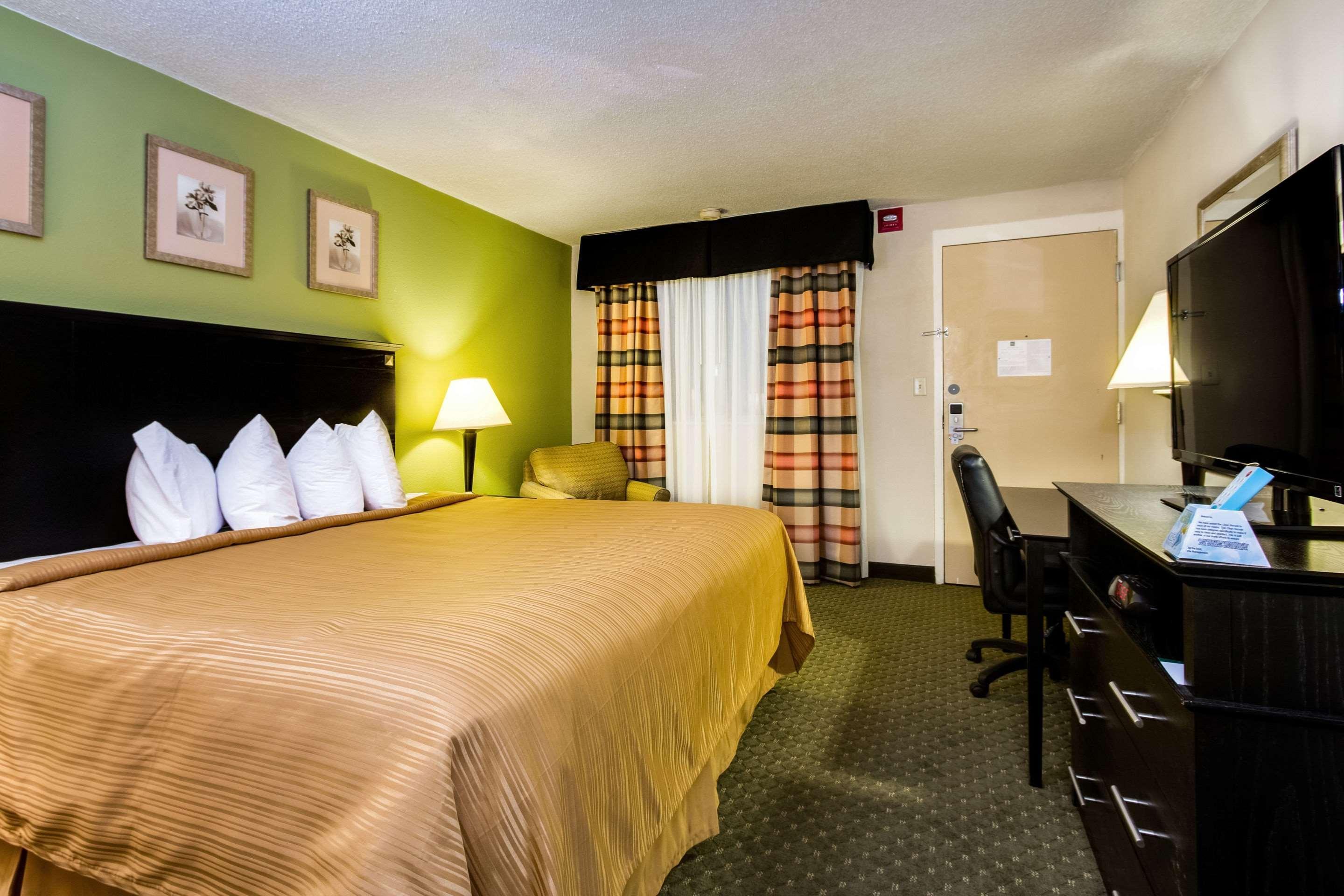 Quality Inn & Suites Moline - Quad Cities Buitenkant foto
