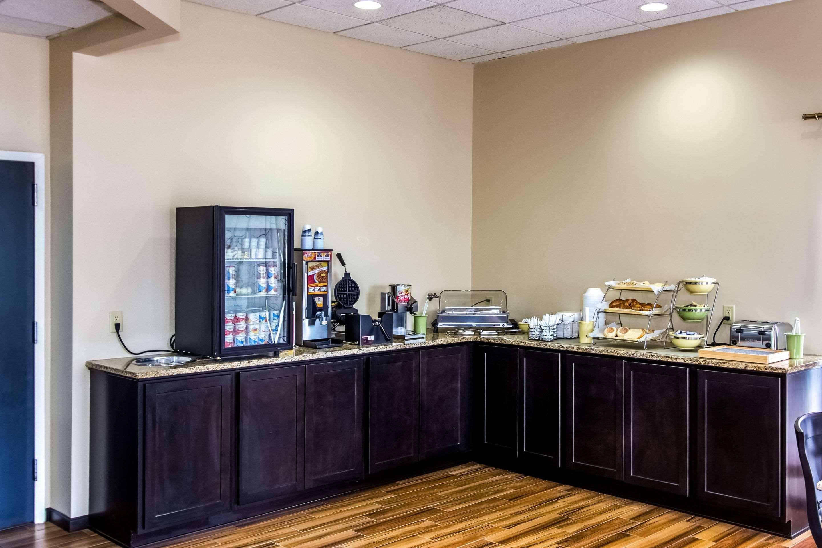 Quality Inn & Suites Moline - Quad Cities Buitenkant foto