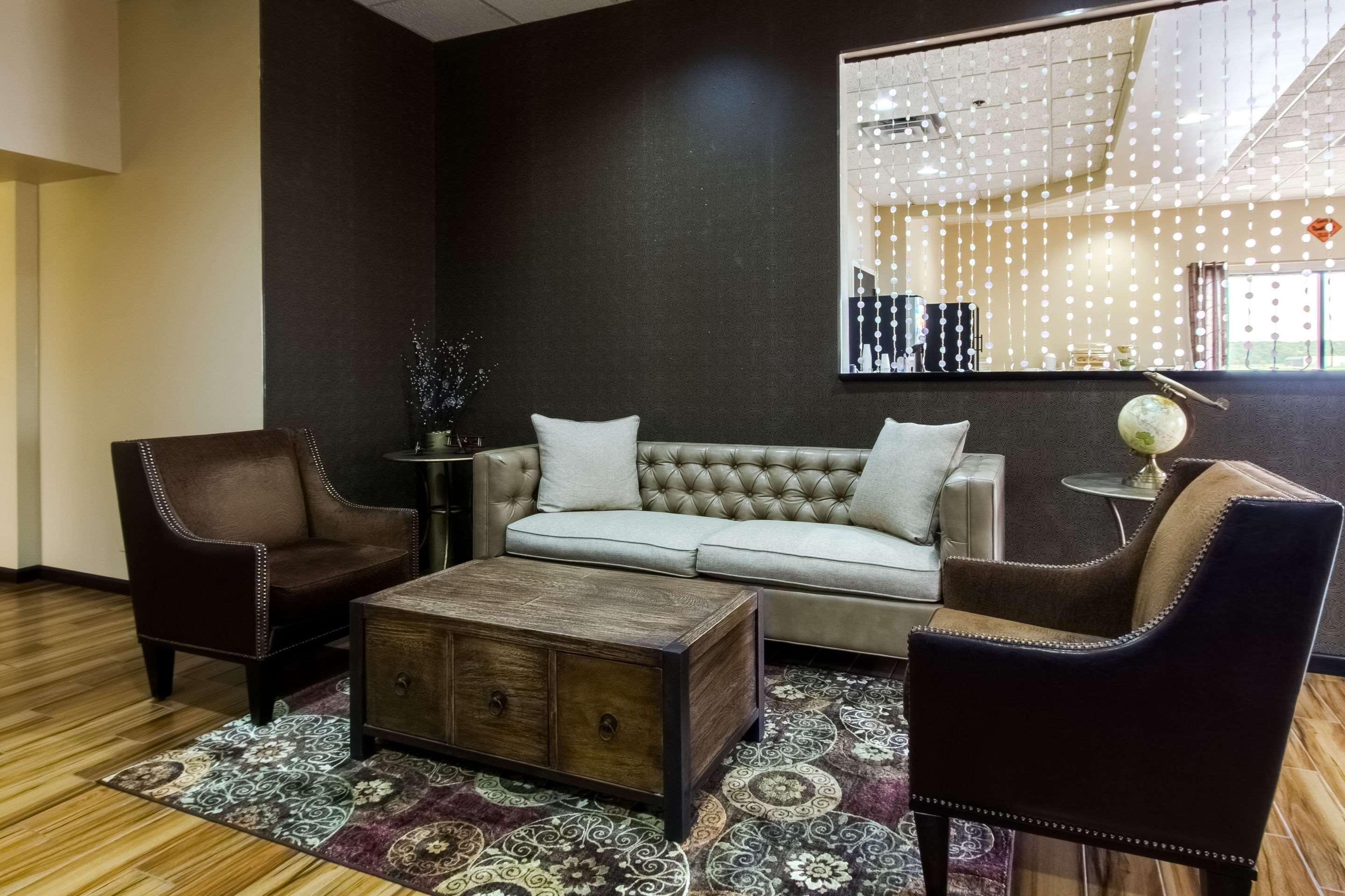Quality Inn & Suites Moline - Quad Cities Buitenkant foto